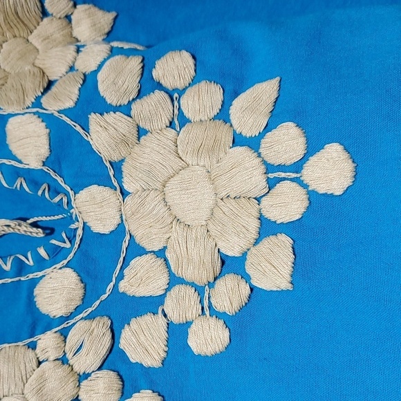 MEXICAN ARTISAN TOP HAND  EMBROIDERED - Picture 3 of 6
